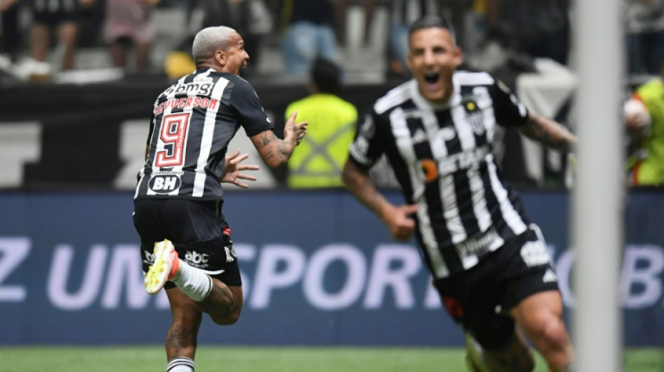 Atlético-MG vence Fluminense (2-0) e vai enfrentar River nas semis da Libertadores