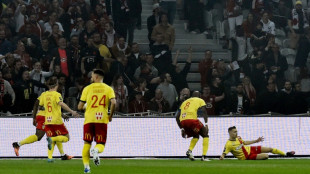 Foot/L1: Lens gagne à Lille 2-1 et double le Losc au classement