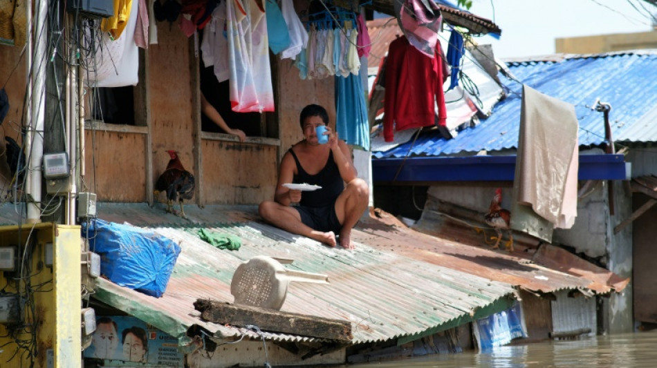 Tormenta tropical deja decenas de muertos en Filipinas