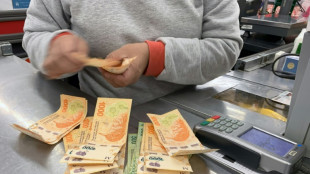 Argentina logra canje de deuda por 7,4 billones de pesos 