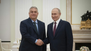 Putin reitera suas exigências para paz na Ucrânia em reunião com Orban criticada pela UE