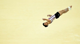 El gimnasta filipino Carlos Yulo gana el oro olímpico en suelo, el español Zapata es séptimo