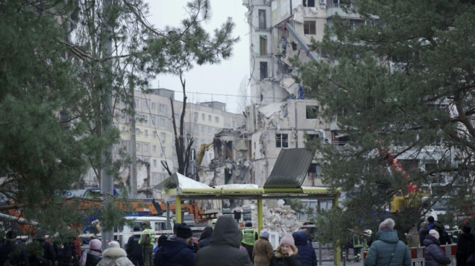 Balance del bombardeo en ciudad ucraniana de Dnipró sube a 40 muertos y Rusia niega implicación