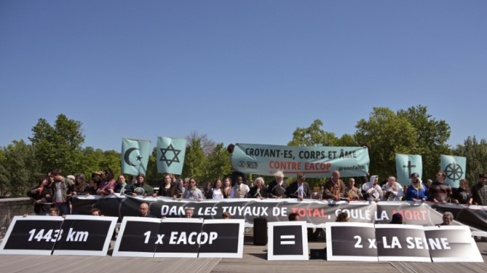 Refriegas callejeras antes de la asamblea del gigante petrolero TotalEnergies en París