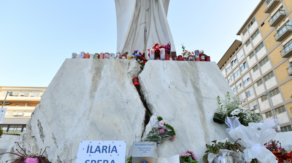 Tra oggi e domani si saprà esito nuova terapia sul Papa