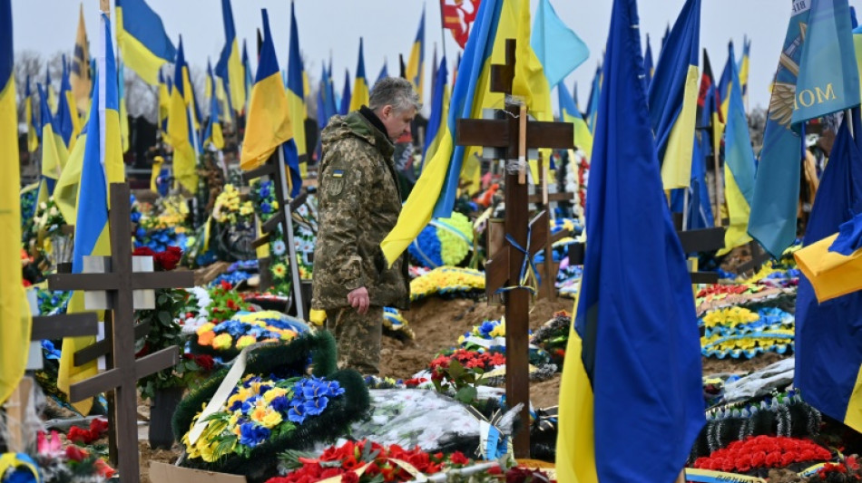 Ataque ruso con drones deja cuatro muertos en una escuela cerca de Kiev