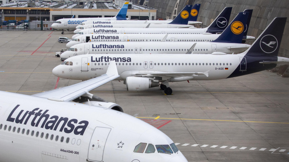 Lufthansa, cala utile nel trimestre ma ricavi a 10,7 miliardi