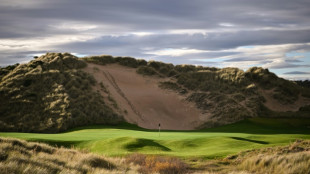 Campo de golfe de Donald Trump na Escócia, terra de sua mãe, divide opiniões