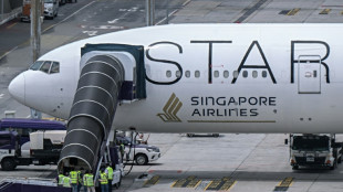 Singapore Airlines offers $10,000 to passengers hurt by turbulence