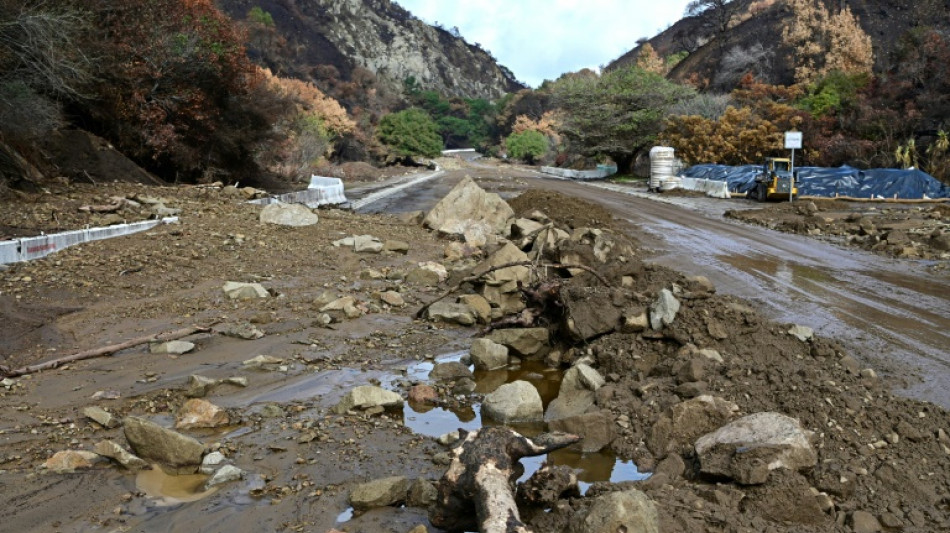 Los Angeles fire zones hit by mudslides after heavy rain