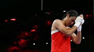Argelina envolvida em polêmica de gênero garante a primeira medalha do país nos Jogos de Paris