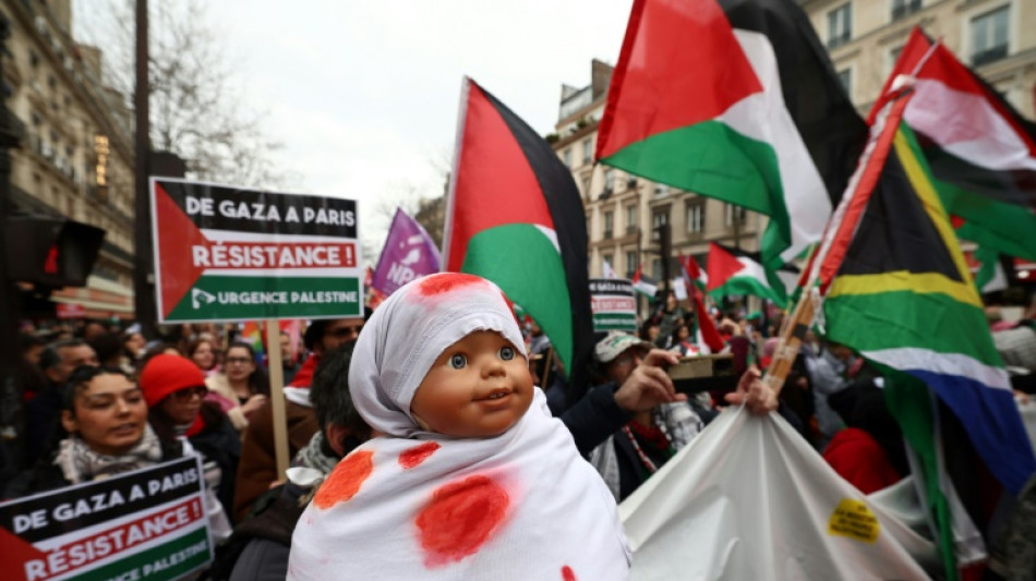 Miles de manifestantes en París piden un "alto al fuego" en Gaza