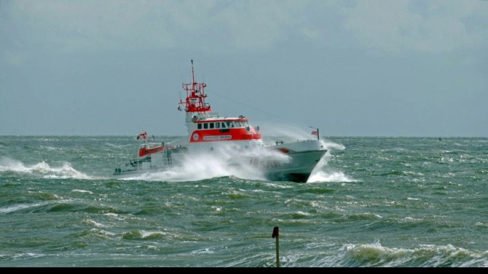 Brand auf Öltanker in Ostsee vor Warnemünde: Seeleute in Sicherheit gebracht