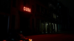 Cuba aguarda llegada de huracán, el gobierno promete regreso de electricidad el lunes