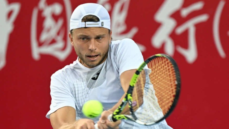 Tennis: à 27 ans, le Français Alexandre Müller décroche son premier titre à Hong Kong