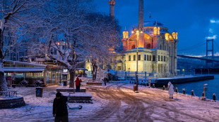 Chutes de neige: retour à la normale à Istanbul, Athènes toujours ralentie