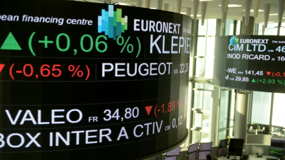 Les Bourses européennes repassent dans le vert, Paris rebondit de plus de 2%