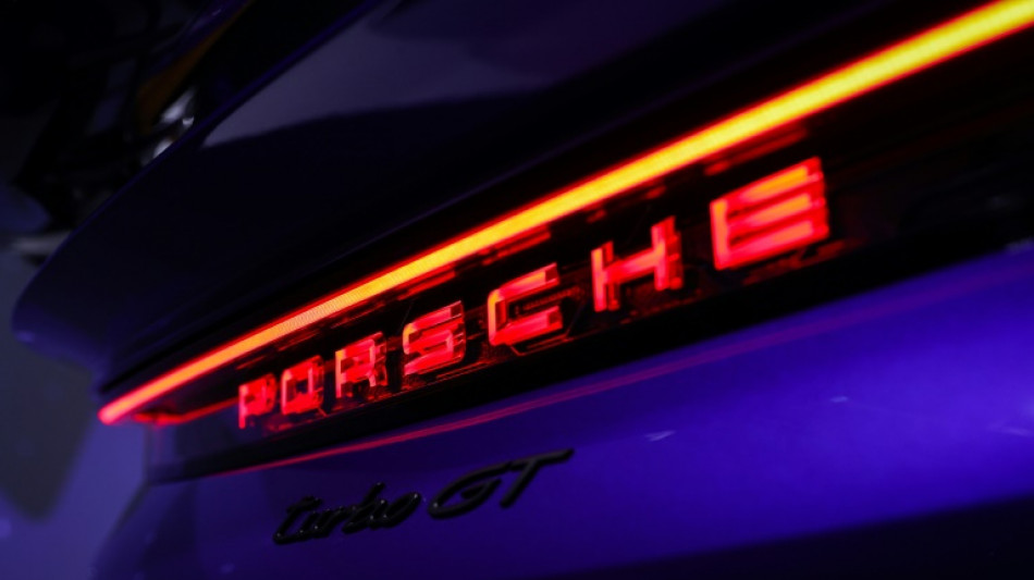 Porsche retira miles de unidades de coches eléctricos por un problema de baterias