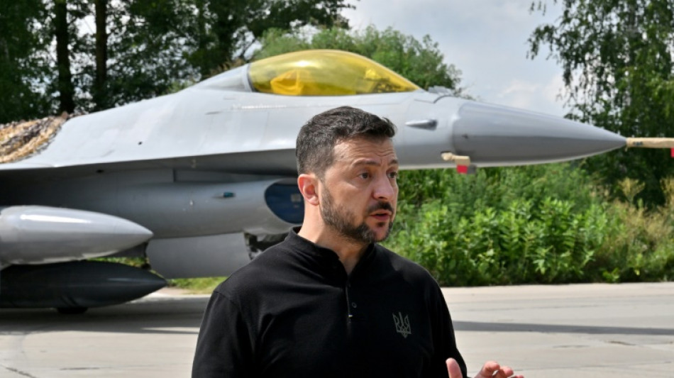 L'Ukraine reçoit enfin ses tout premiers avions F-16