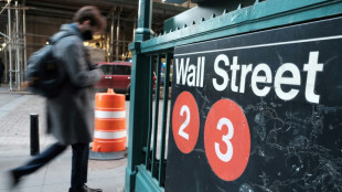 Wall Street termine en baisse, le Dow Jones limite les pertes 