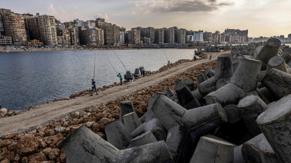 Sinking Alexandria faces up to coming catastrophe