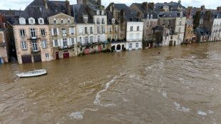 Dans l'Ouest, les inondations perdurent, le pic toujours attendu à Redon