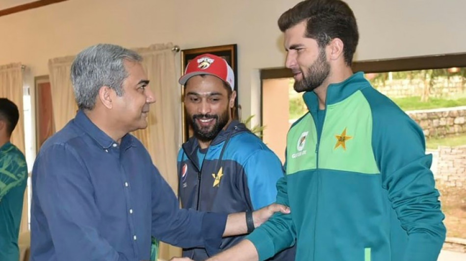 Pakistan cricket talks mend captaincy crisis after Afridi row