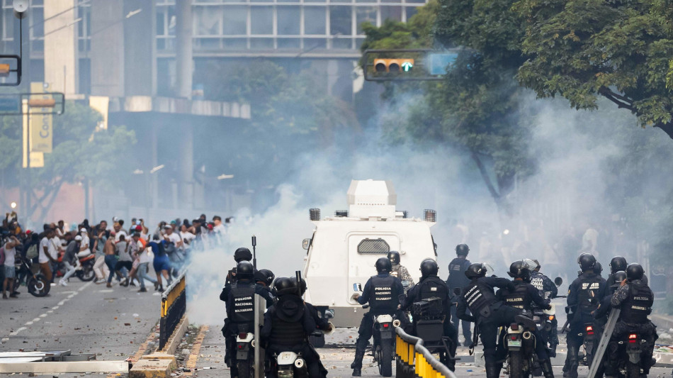 Procuratore Venezuela, '749 i manifestanti arrestati'