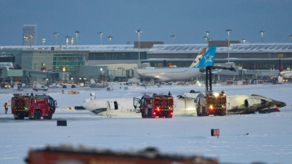 Acidente aéreo deixa 18 feridos em Toronto