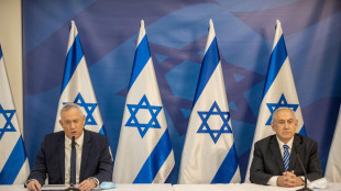 Sondaggi, partito di Netanyahu riduce divario rispetto a Gantz