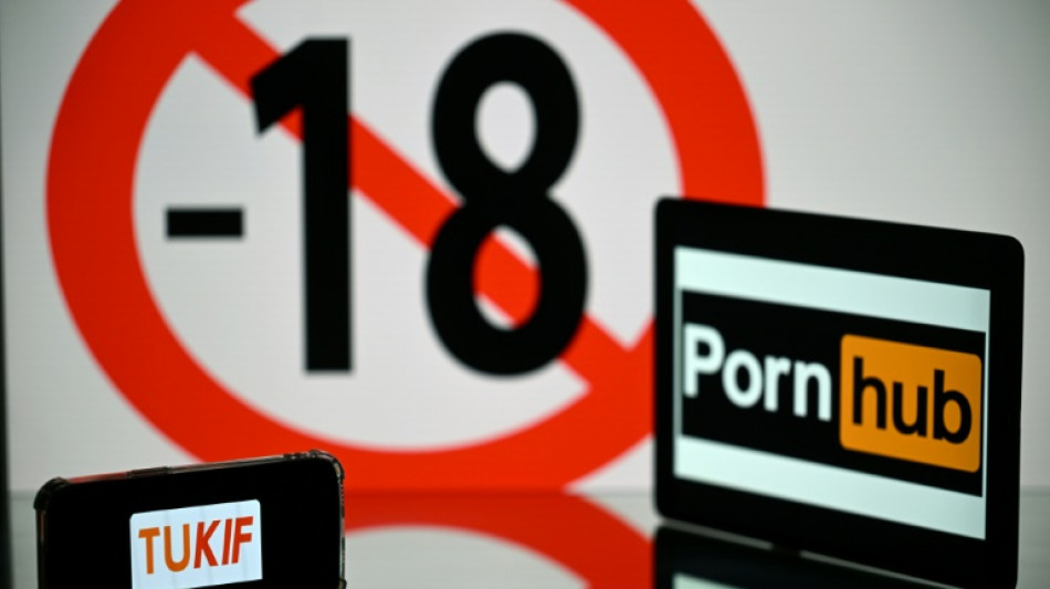 Sites porno: l'obligation de vérifier l'âge désormais applicable aux géants PornHub ou YouPorn