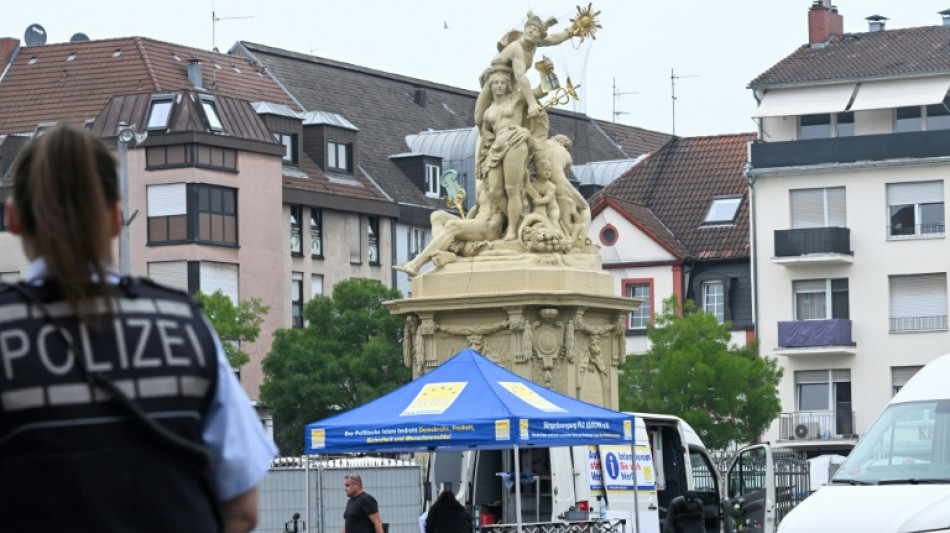 Getöteter Polizist in Mannheim: Innenminister Strobl ordnet Trauerflor an