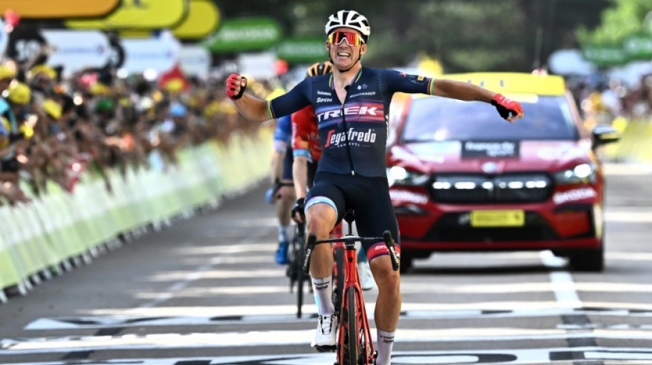 Doblete danés en el Tour; Pedersen gana la etapa y Vingegaard sigue de amarillo