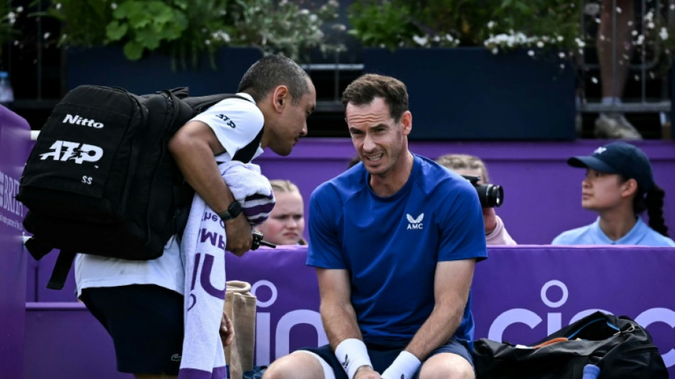 Murray waits on scan after Queen's injury threatens Wimbledon 'farewell'