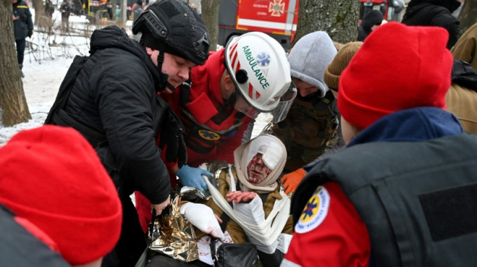 Bombardeios russos contra Kiev e Kharkiv deixam sete mortos e dezenas de feridos