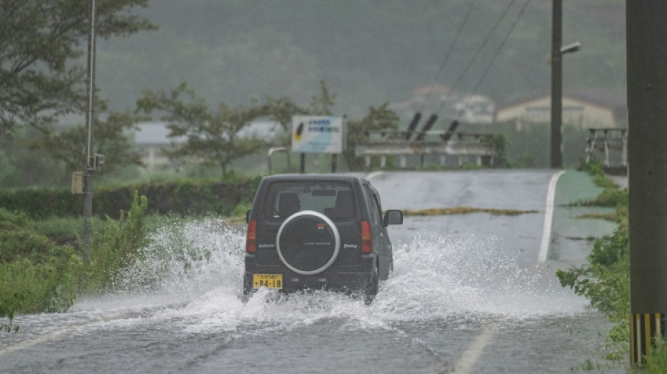 Typhoon Shanshan barrels up Japan as five reported dead