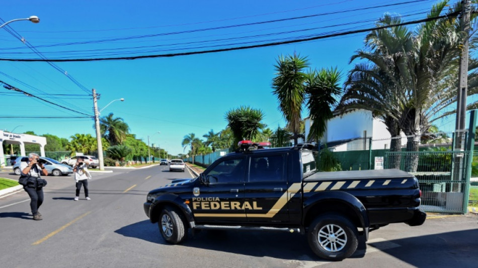 Polícia faz busca na casa de Bolsonaro em operação sobre inserção de dados falsos de vacinação