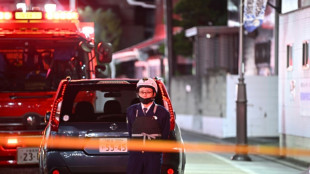 Un hombre presuntamente armado toma rehenes en una oficina de correo de Japón