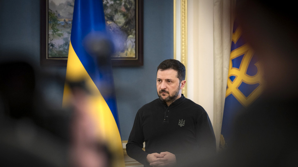 Media, 'Zelensky non è pronto all'accordo sui minerali'