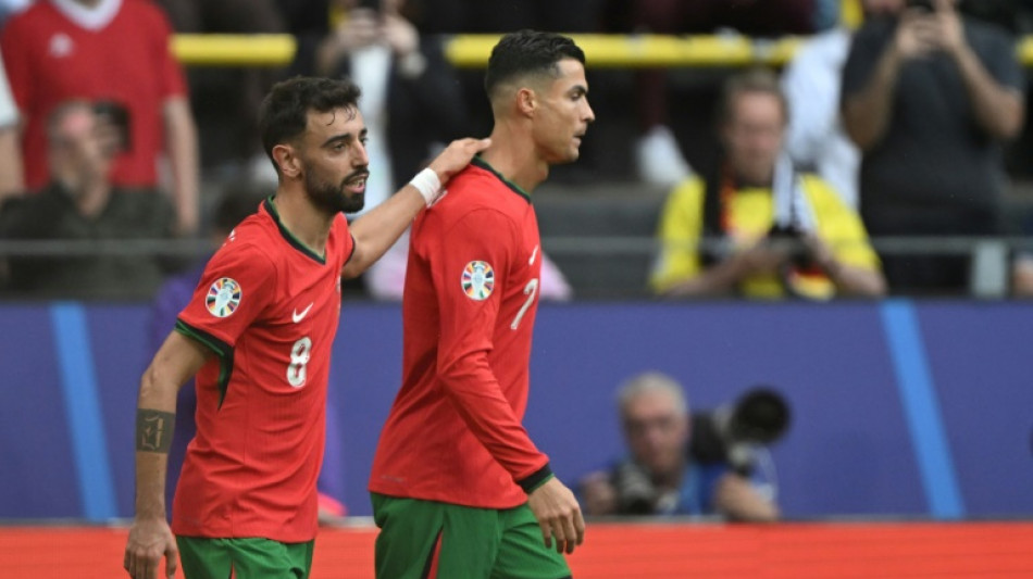 Münchener Post Portugal cruise into Euro 2024 knockout stages
