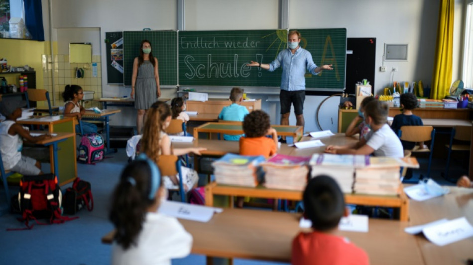 Kein Anspruch auf Sonderregel für Lehrer in Rheinland-Pfalz bei Wechsel in Verwaltung