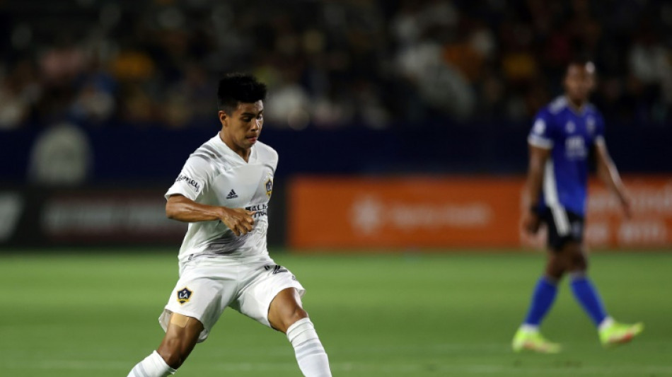 Alvarez rocket seals Galaxy win in MLS