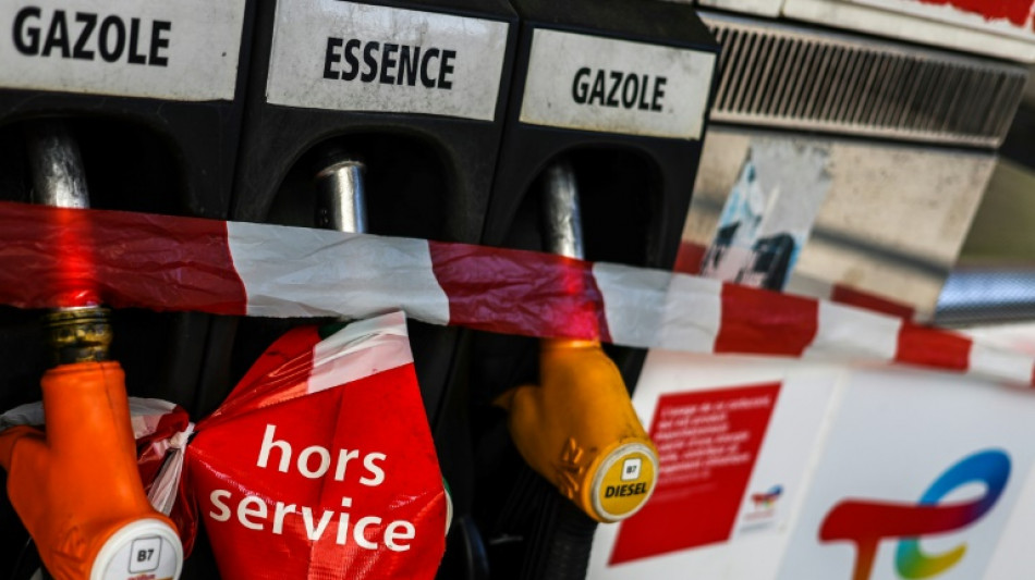 Le gouvernement réquisitionne des grévistes pour débloquer des stocks de carburants chez ExxonMobil