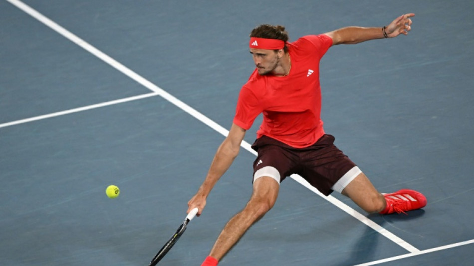 Zverev cruises into Australian Open third round 