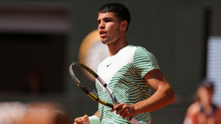 Alcaraz vence japonês Taro Daniel e vai à terceira fase de Roland Garros