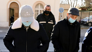 Marseille: ouverture du procès des "mutilations dentaires"