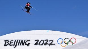 Bungee baby Hackett flies high, then crashes, at Beijing Olympics