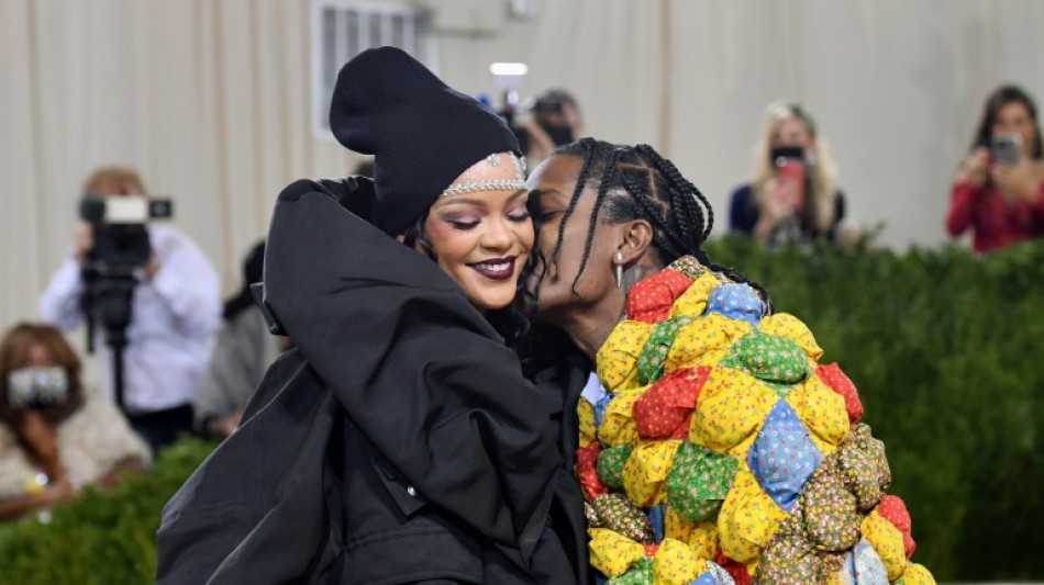 Diva pop Rihanna y el rapero A$AP Rocky esperan su primer hijo 