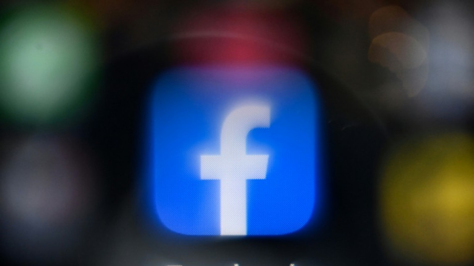 Facebook agrees to settle Cambridge Analytica privacy suit