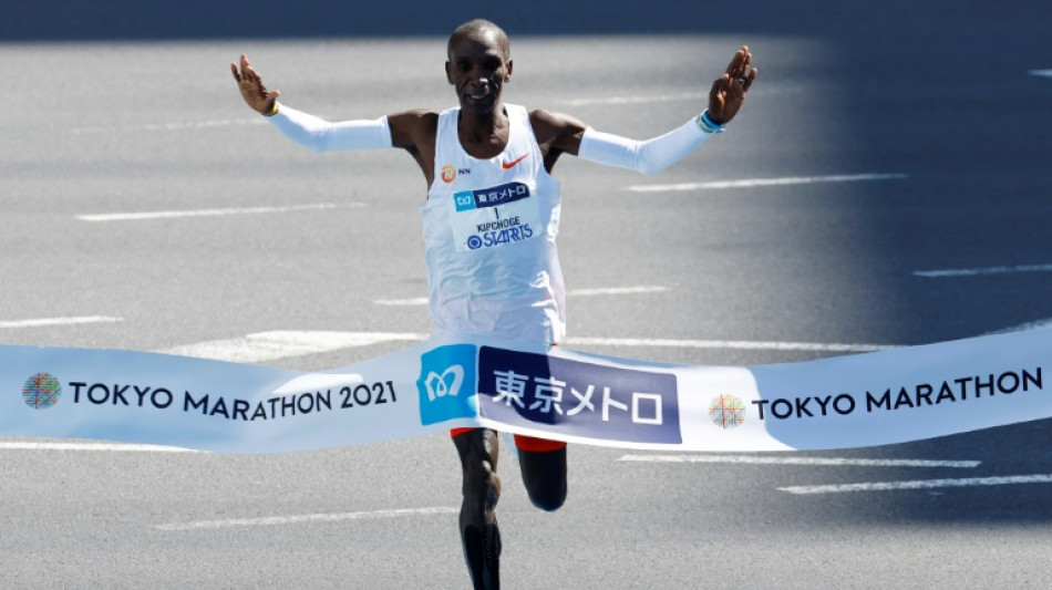 Athlétisme: le Kényan Kipchoge remporte le marathon de Tokyo, sans battre son record